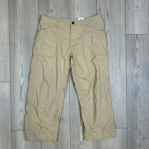 MOUNTAIN HARDWEAR Women OL1153 Khaki Cropped Hiking Capri Pants SZ 8 Zip Pocket